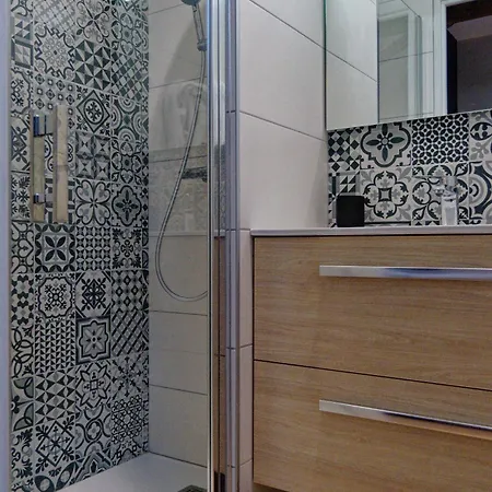 Bordarosa - 22 Pers Piscine Et Salle De Reception - Ouverture Paques 2024 * Ossun